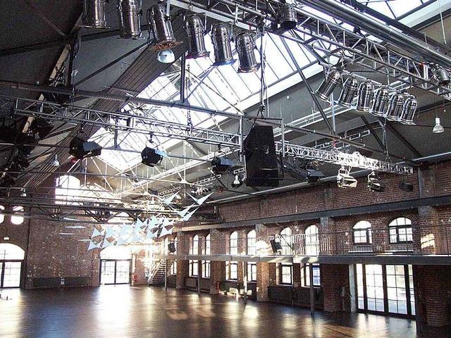                                     &raquo;Inside the location&laquo;
                                            