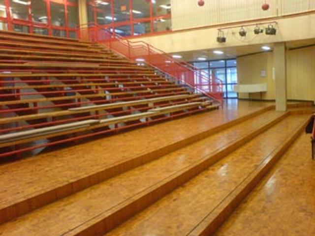 »partyhall«