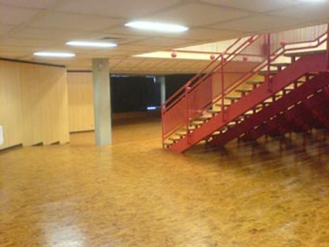 »partyhall«
