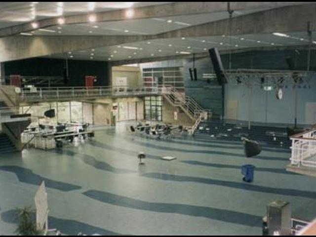                                     &raquo;inside - main hall&laquo;
                                            